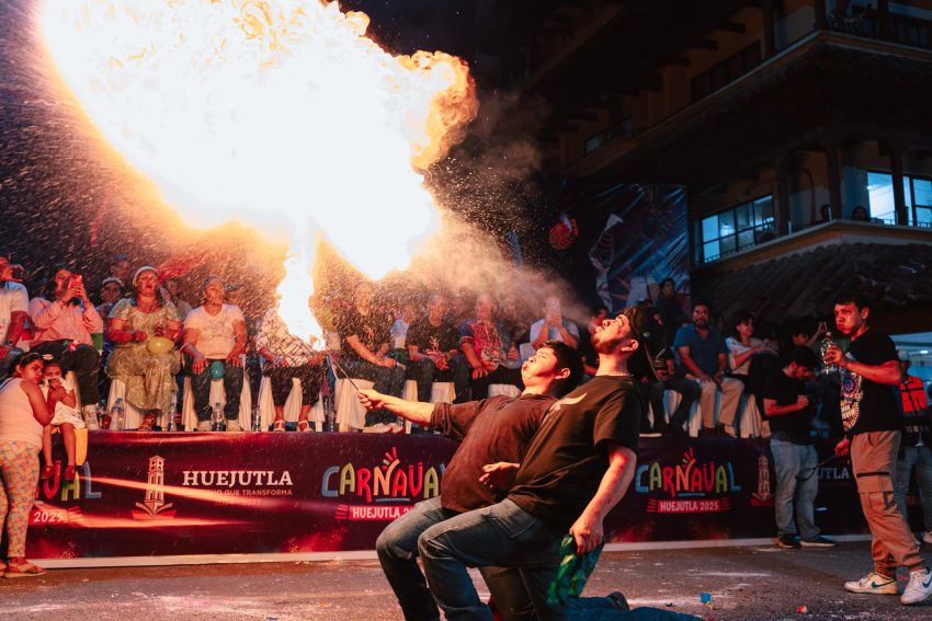 Un espectáculo de color, luz y sonido, enmarcaron la celebración del Carnaval 2025 que en Huejutla se vivió con especial alegría