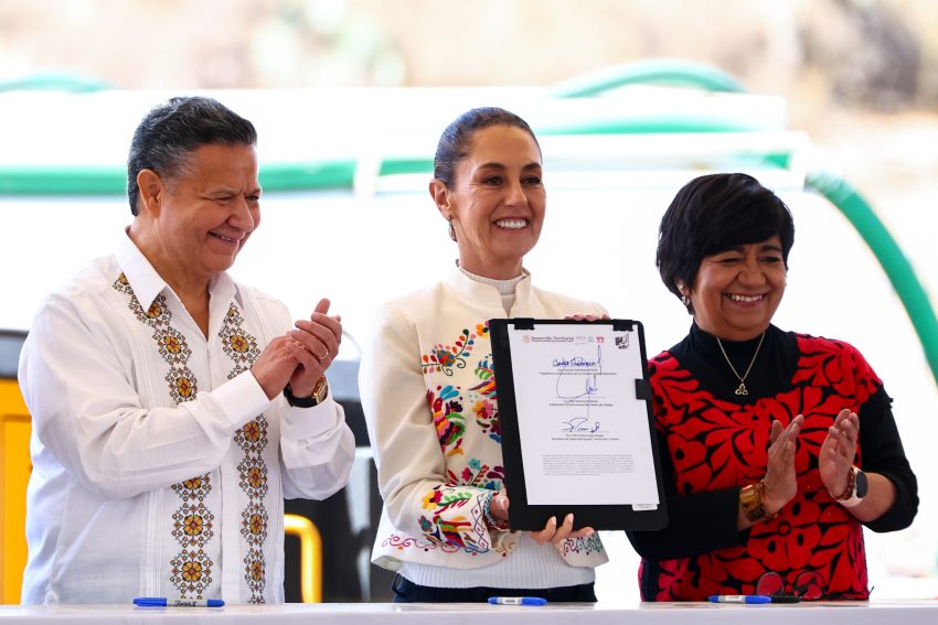 La presidenta de México, Claudia Sheinbaum, planteó la meta de construir un millón de viviendas para la población no derechohabiente de organismos públicos